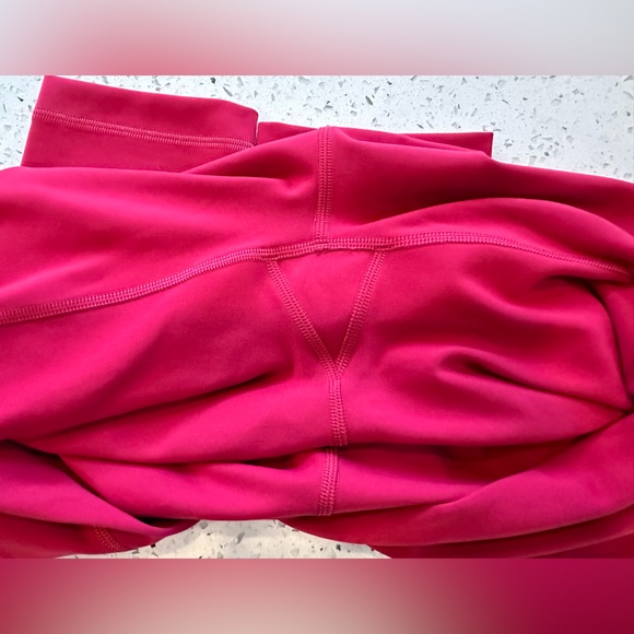 Lululemon wunder train ruby red 23” size 6 - Picture 6 of 8